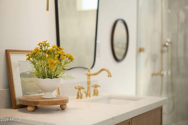 7837 E CRESTWOOD Way, Scottsdale, AZ 85250