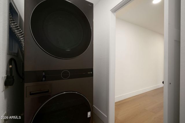 7837 E CRESTWOOD Way, Scottsdale, AZ 85250