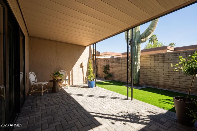 7837 E CRESTWOOD Way, Scottsdale, AZ 85250