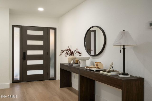 7837 E CRESTWOOD Way, Scottsdale, AZ 85250