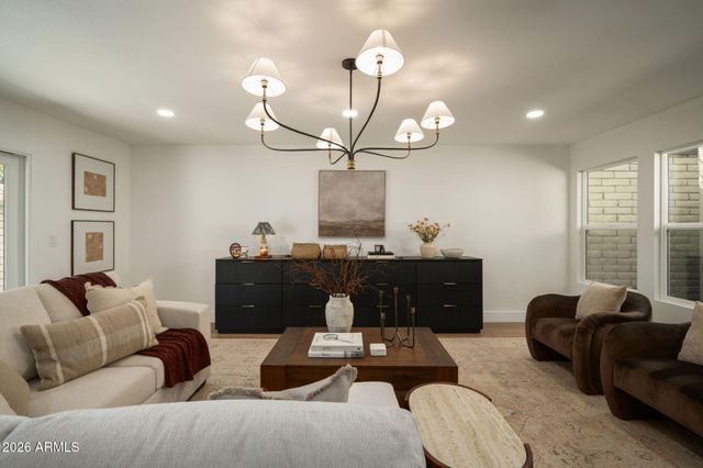 7837 E CRESTWOOD Way, Scottsdale, AZ 85250