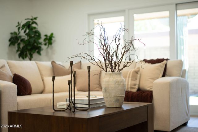 7837 E CRESTWOOD Way, Scottsdale, AZ 85250