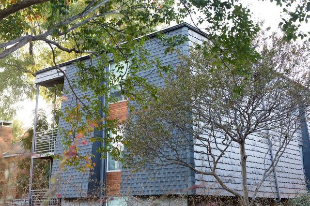 2821 Reagan Street 202, Dallas, TX 75219