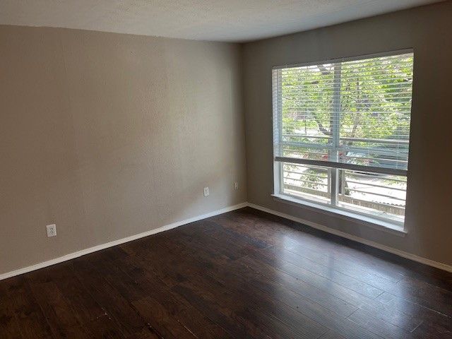 2821 Reagan Street 202, Dallas, TX 75219