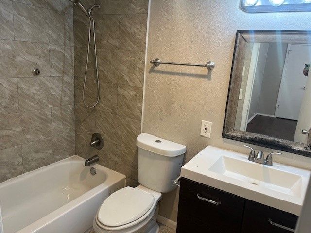 2821 Reagan Street 202, Dallas, TX 75219