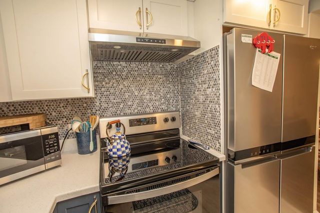 311 71st Ave N Apt 1C, Myrtle Beach, SC 29572