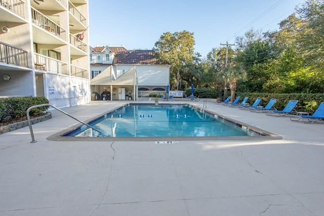 311 71st Ave N Apt 1C, Myrtle Beach, SC 29572