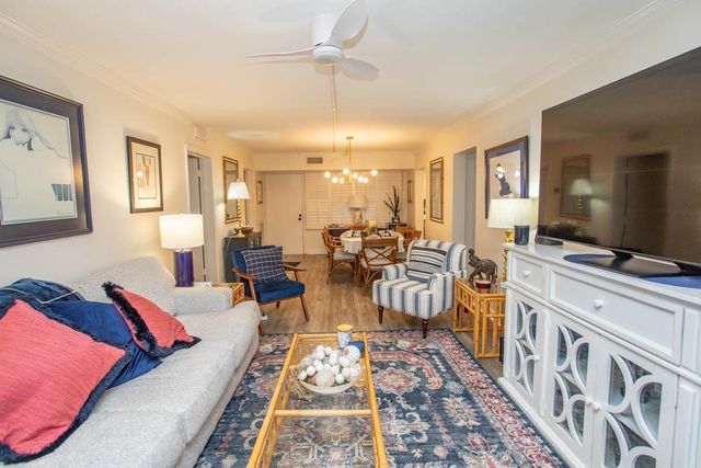 311 71st Ave N Apt 1C, Myrtle Beach, SC 29572