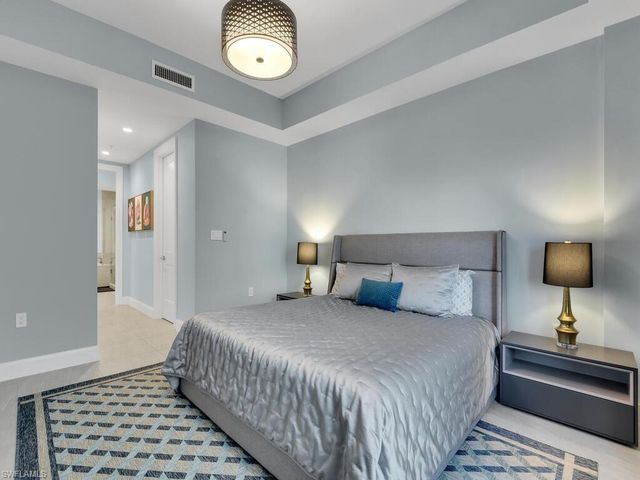 1111 Central AVE # 216, Naples, FL 34102