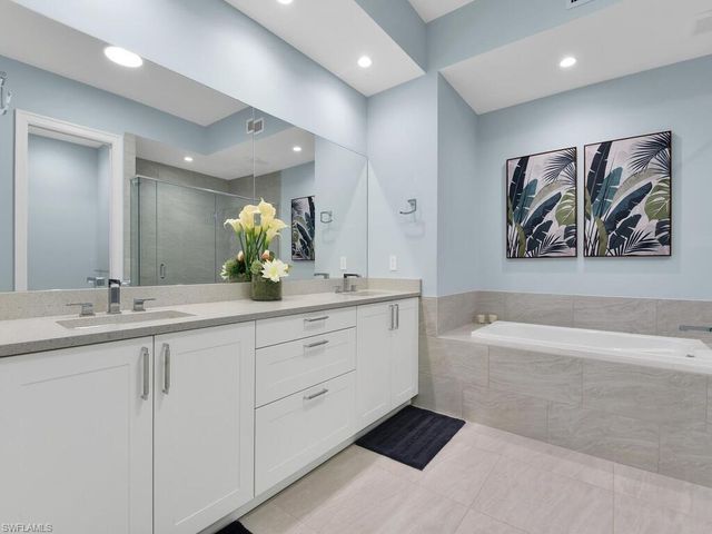 1111 Central AVE # 216, Naples, FL 34102