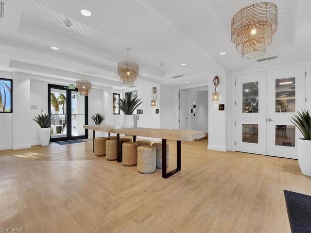 1111 Central AVE # 216, Naples, FL 34102