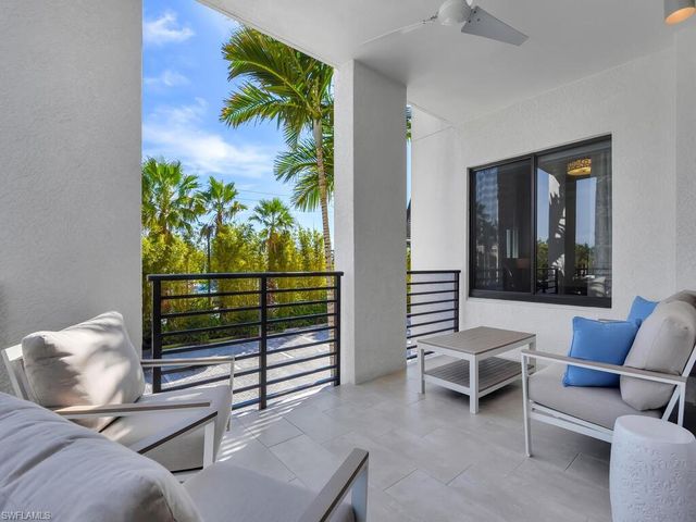 1111 Central AVE # 216, Naples, FL 34102