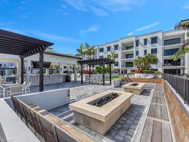 1111 Central AVE # 216, Naples, FL 34102