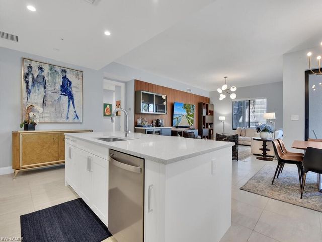 1111 Central AVE # 216, Naples, FL 34102