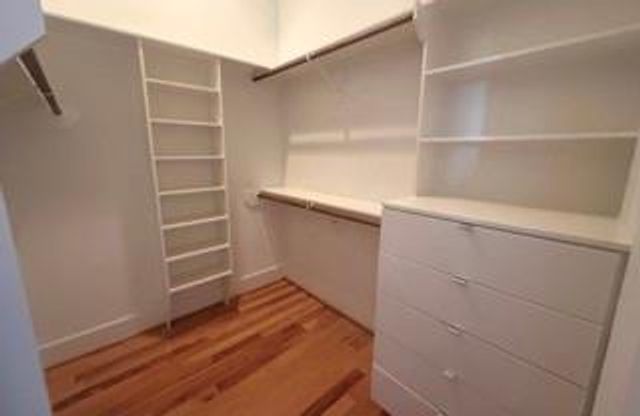 1045 Bonner St, Houston, TX 77007