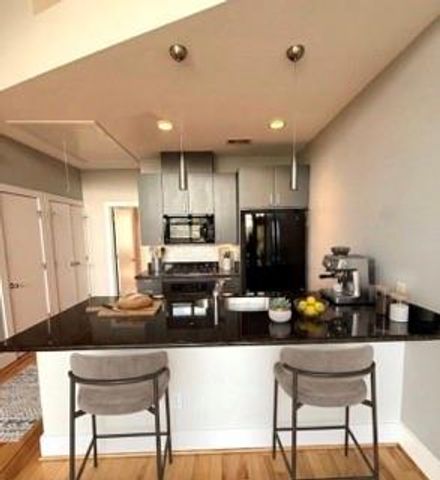 1045 Bonner St, Houston, TX 77007