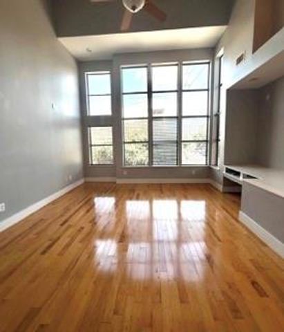 1045 Bonner St, Houston, TX 77007
