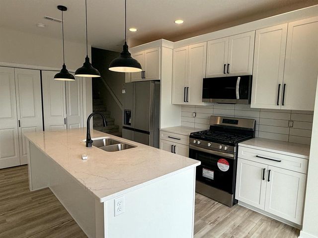 3164 S Bartells Dr Drive #202, Beloit, WI 53511