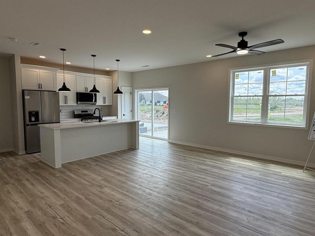 3164 S Bartells Dr Drive #202, Beloit, WI 53511