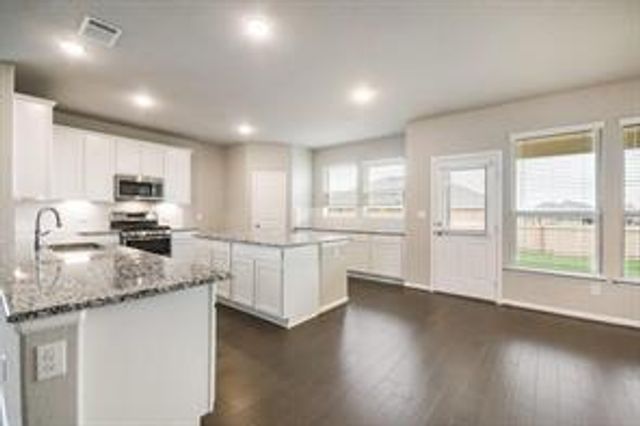 817 Paper Daisy PATH, Leander, TX 78641