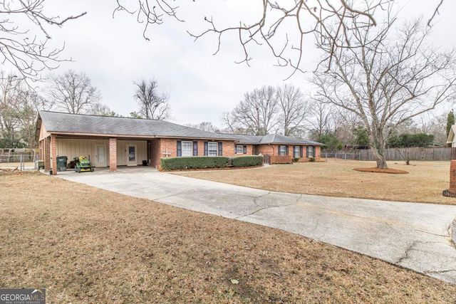 110 Mitchell Court, Warner Robins, GA 31093