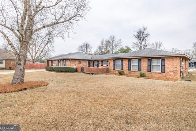 110 Mitchell Court, Warner Robins, GA 31093