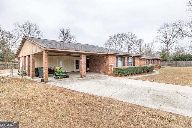 110 Mitchell Court, Warner Robins, GA 31093