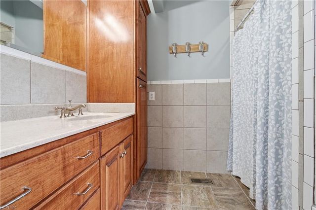 5041 Jakeman ST, Virginia Beach, VA 23455