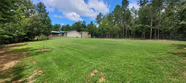 167 Freeman Fielder Rd, Stewart, TN 37175