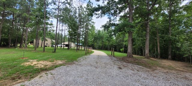 167 Freeman Fielder Rd, Stewart, TN 37175