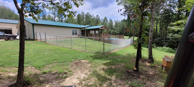 167 Freeman Fielder Rd, Stewart, TN 37175