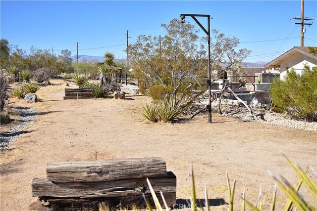 61611 Alta Loma Drive, Joshua Tree, CA 92252