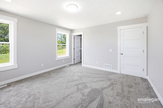 13881 Meadow Oak Drive NE, Greenville, MI 48838