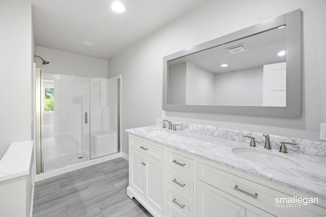 13881 Meadow Oak Drive NE, Greenville, MI 48838