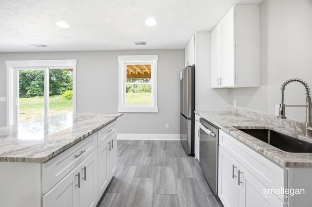 13881 Meadow Oak Drive NE, Greenville, MI 48838