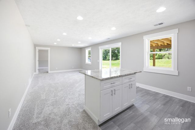 13881 Meadow Oak Drive NE, Greenville, MI 48838