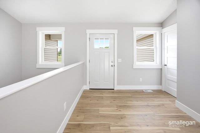 13881 Meadow Oak Drive NE, Greenville, MI 48838