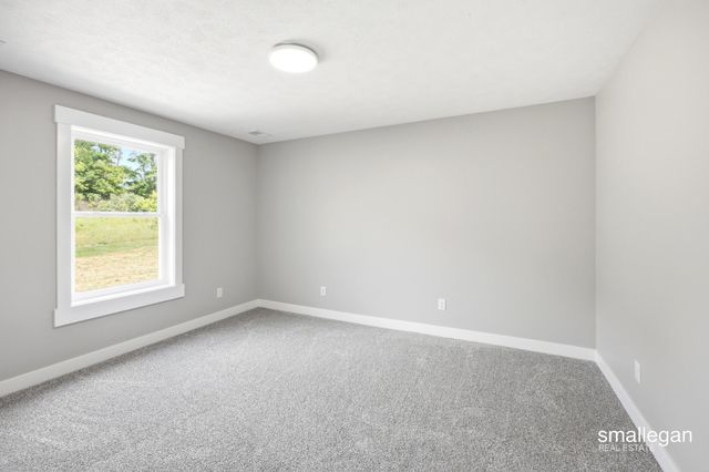 13881 Meadow Oak Drive NE, Greenville, MI 48838