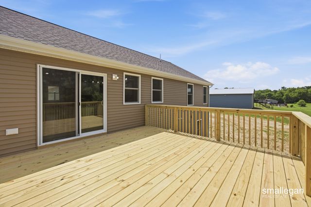 13881 Meadow Oak Drive NE, Greenville, MI 48838