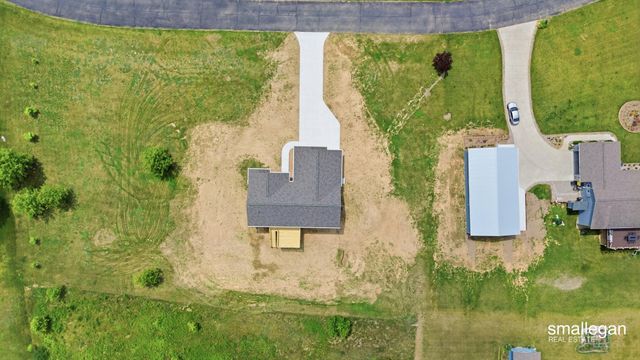 13881 Meadow Oak Drive NE, Greenville, MI 48838