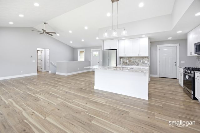 13881 Meadow Oak Drive NE, Greenville, MI 48838