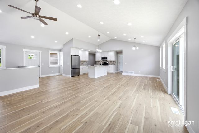 13881 Meadow Oak Drive NE, Greenville, MI 48838