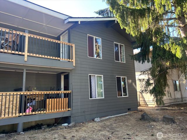 10443 17 Avenue SW, Seattle, WA 98146