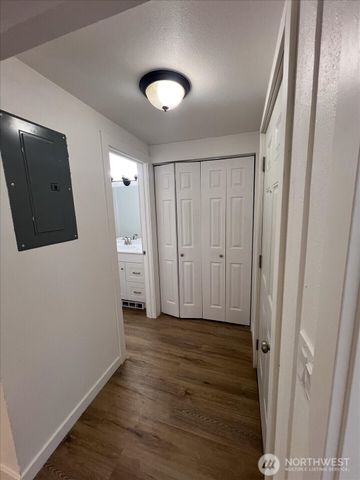 10443 17 Avenue SW, Seattle, WA 98146