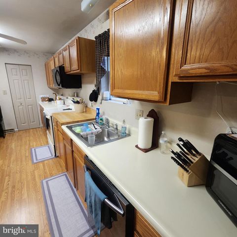 290 CREEK RD, Manchester, PA 17345