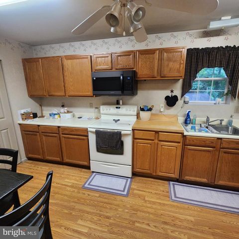 290 CREEK RD, Manchester, PA 17345