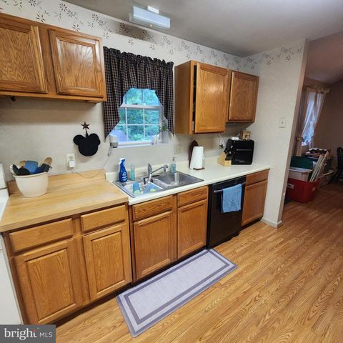 290 CREEK RD, Manchester, PA 17345