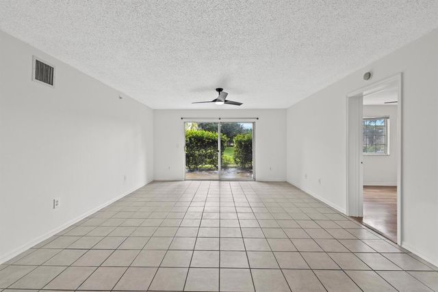 300 Crestwood Court N 302, Royal Palm Beach, FL 33411
