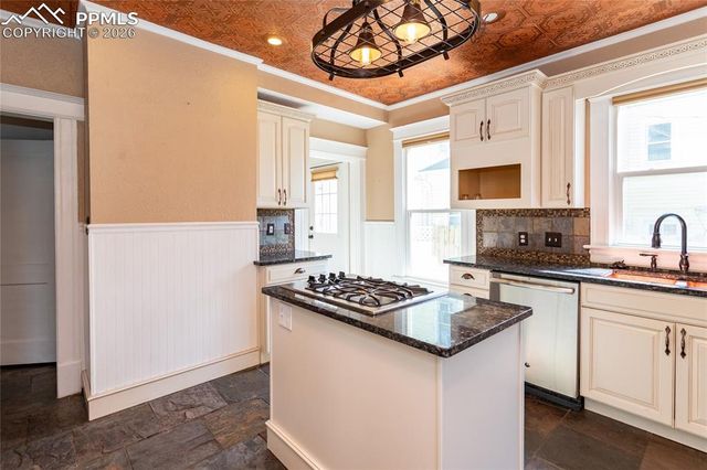 2008 N Nevada Avenue, Colorado Springs, CO 80907