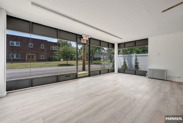 172 W Madison Avenue Storefront, Dumont, NJ 07628